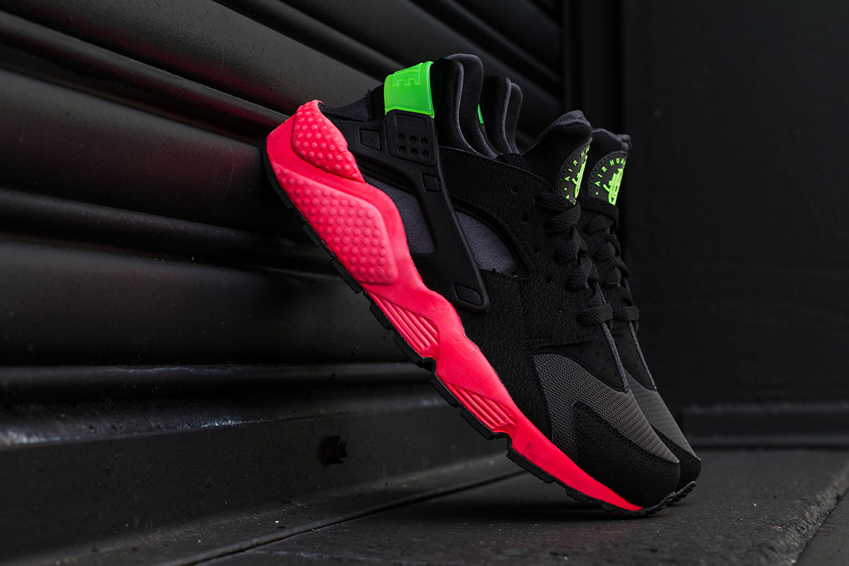 Fashion|Nike Air Huarache “Hyper Punch”