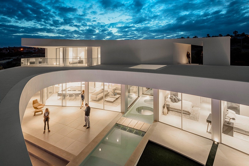 Design| Mario Martins Atelier’s “Casa Eliptica” Pays Homage To Apogee