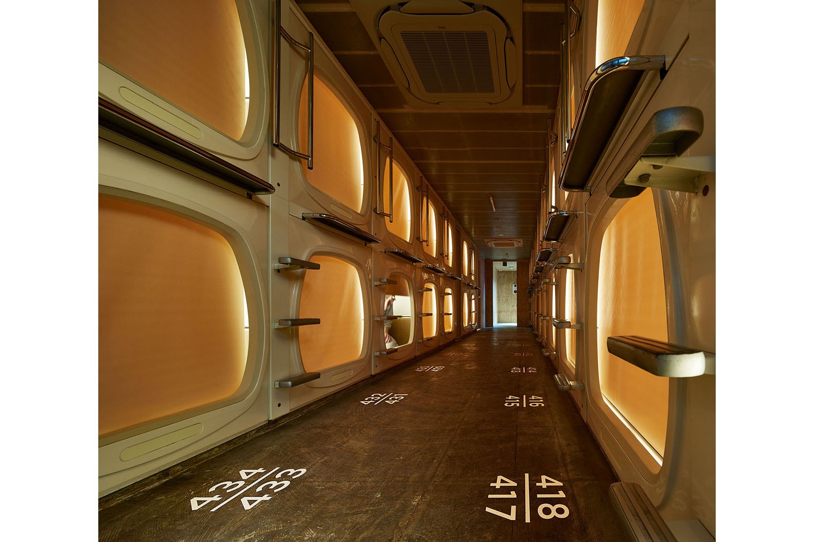 Design| @Schemataarchitects Re-Vitalizies Japanese Capsule Hotel