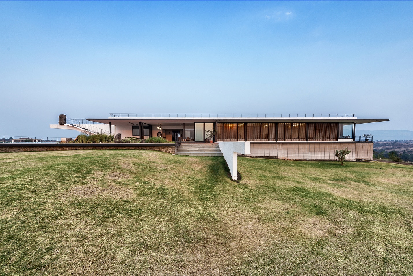 Design| Take A Full Look At ‘House With The Soaring Rock’ by SPASM