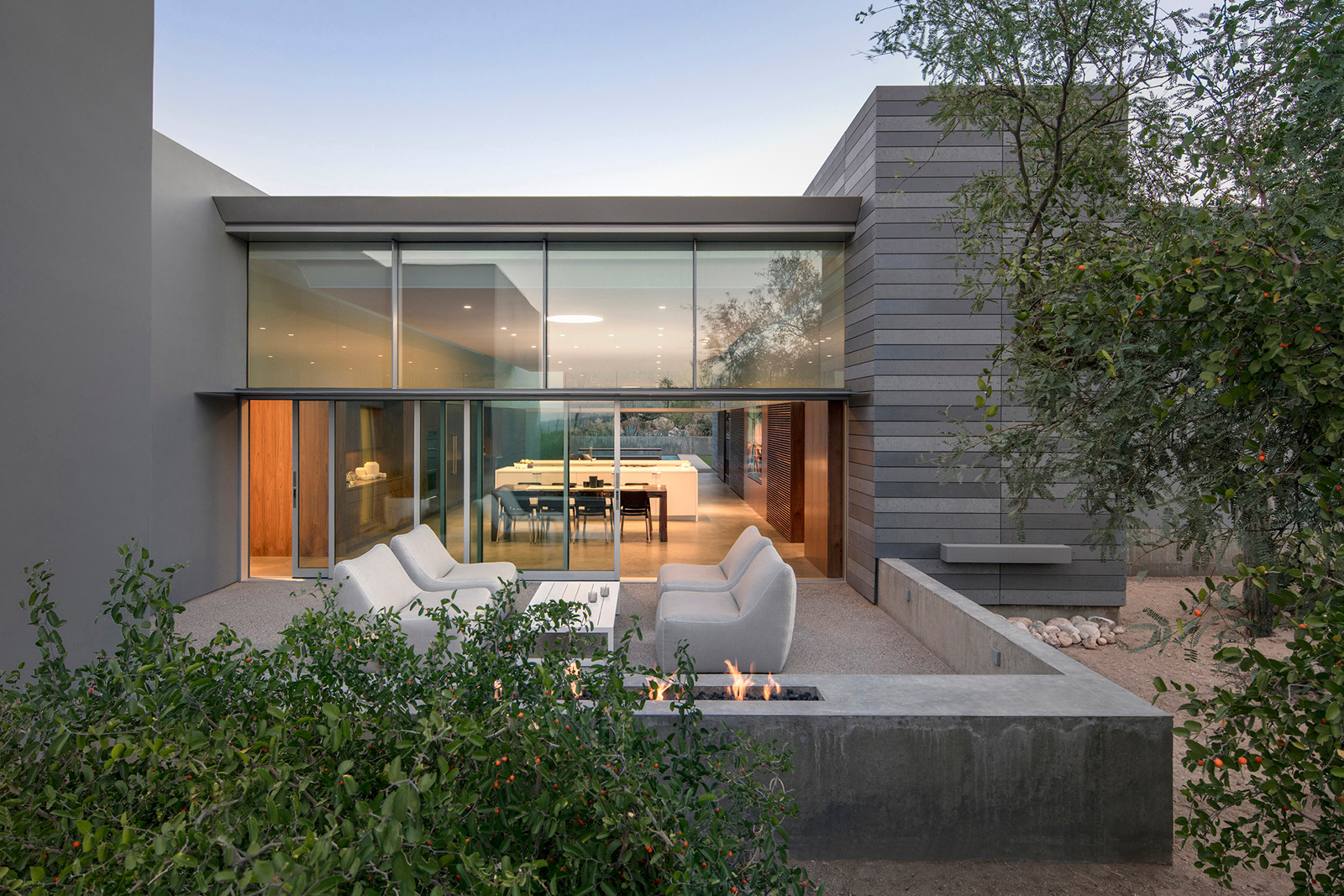Design|@HKAssociatesINC Crafted A Desert Friendly Home With The Canyon House