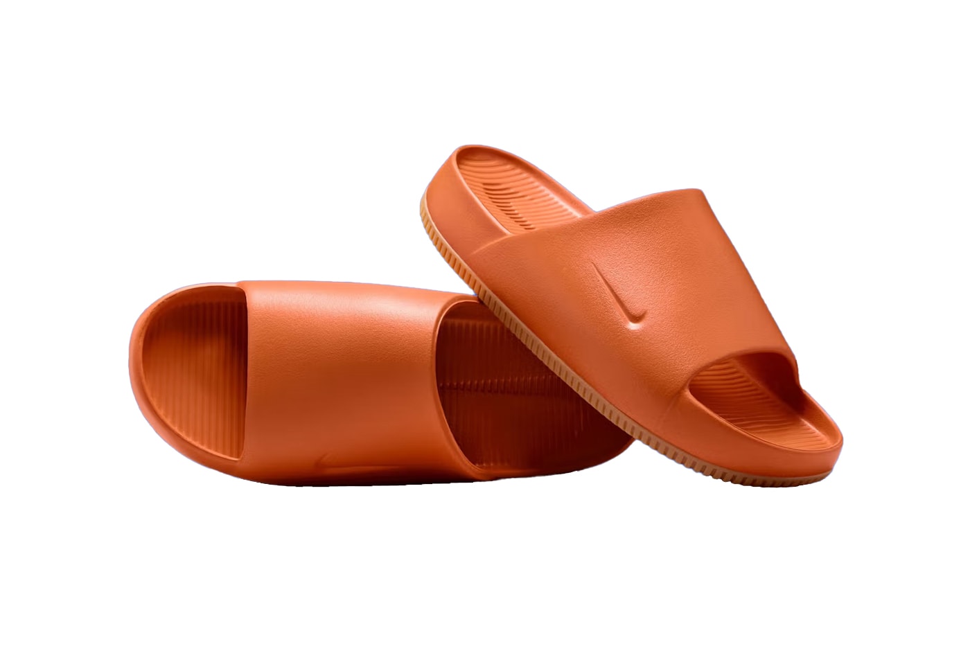 Footwear| Nike’s Calm Slides Get Ready For Summer w/ “Campfire Orange” Release