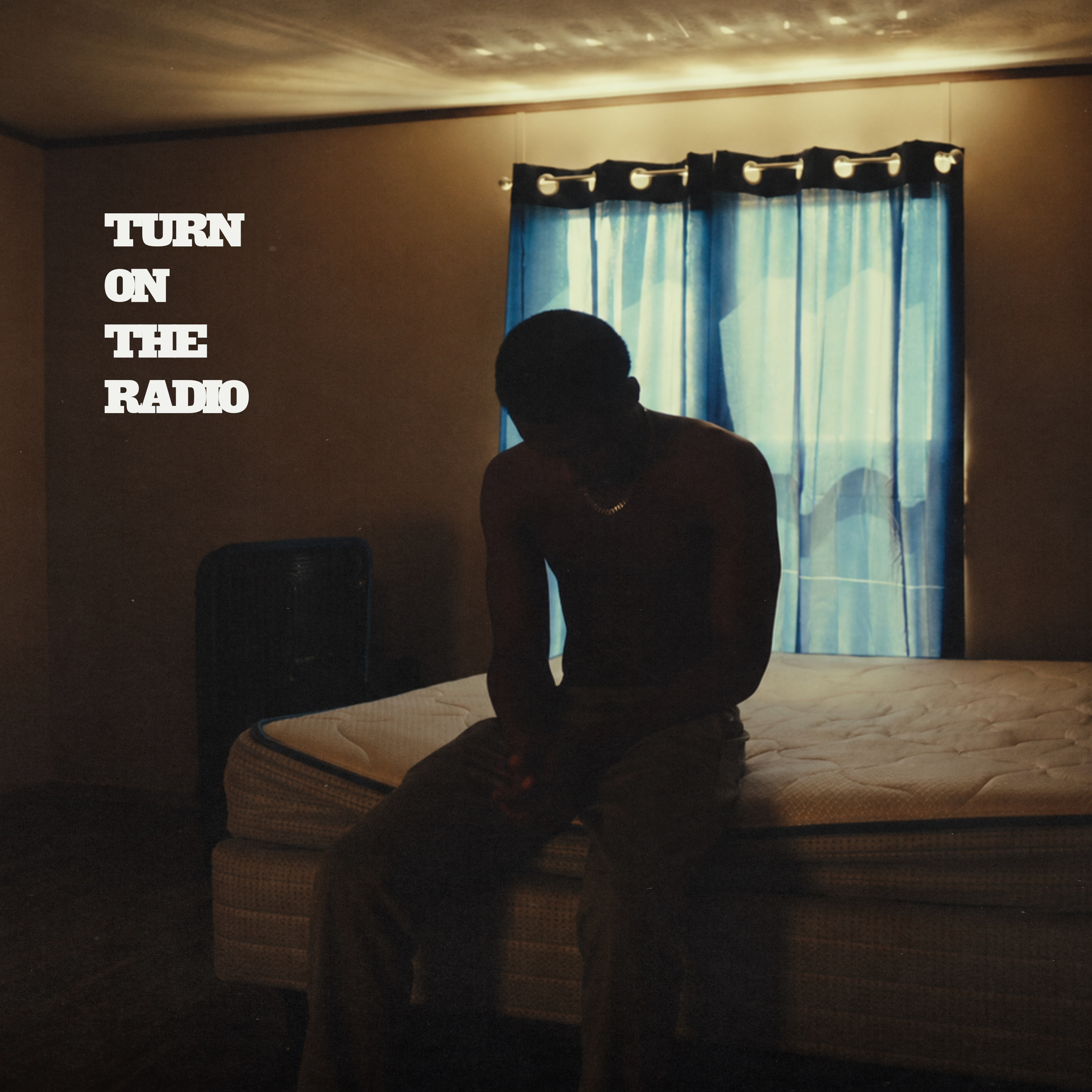 Music| Rising Country Star Sunny Black Returns With “Turn On The Radio”