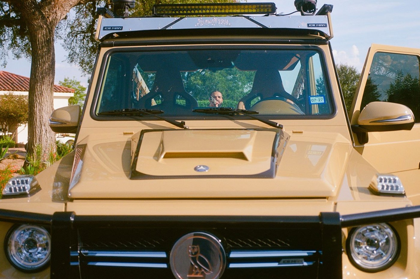 Cars| Drake Debuts His Custom 1999 Mercedes-Benz G-Class S-KLUB LA Safari Edition